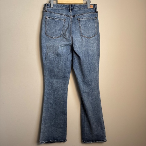 Sofia Jeans Women's Super Hi-Rise Curvy Boot AMAYA Blue Jeans Distressed Size 14 - Picture 5 of 16